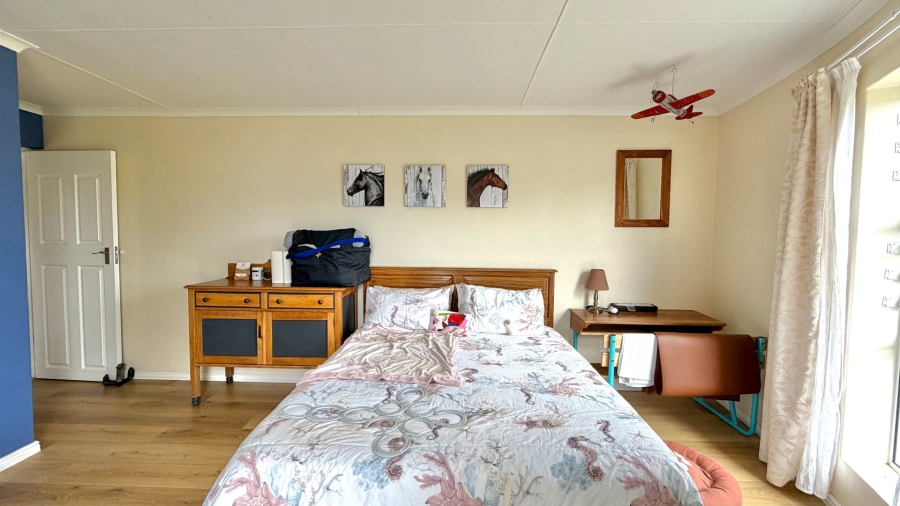 4 Bedroom Property for Sale in Bettys Bay Western Cape